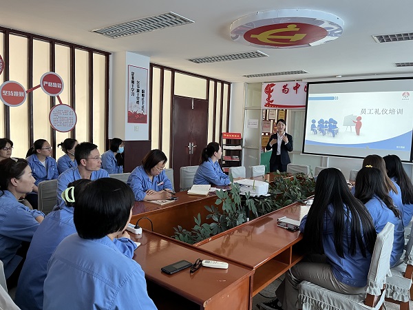 提升服務(wù)質(zhì)量，加快業(yè)財(cái)融合1.jpg